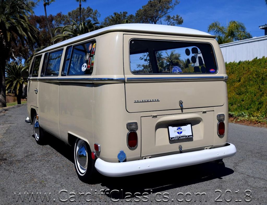 1969 Volkswagen Bus  - 17417755 - 36