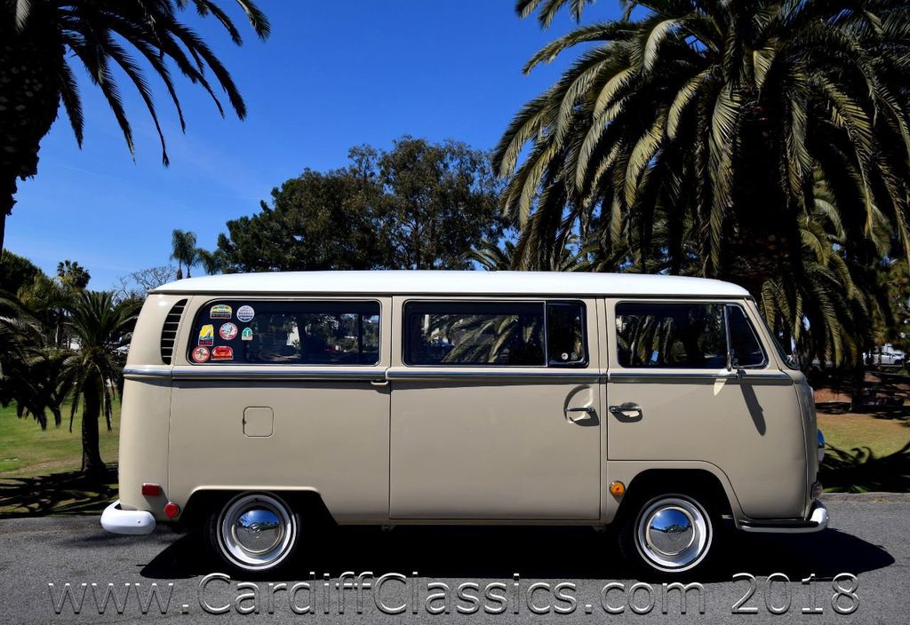 1969 Volkswagen Bus  - 17417755 - 3