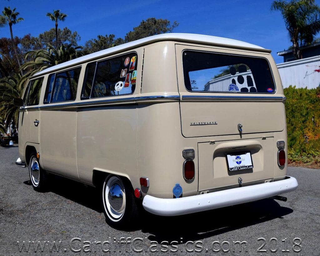 1969 Volkswagen Bus  - 17417755 - 40