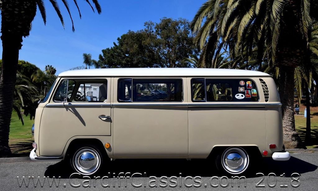 1969 Volkswagen Bus  - 17417755 - 4