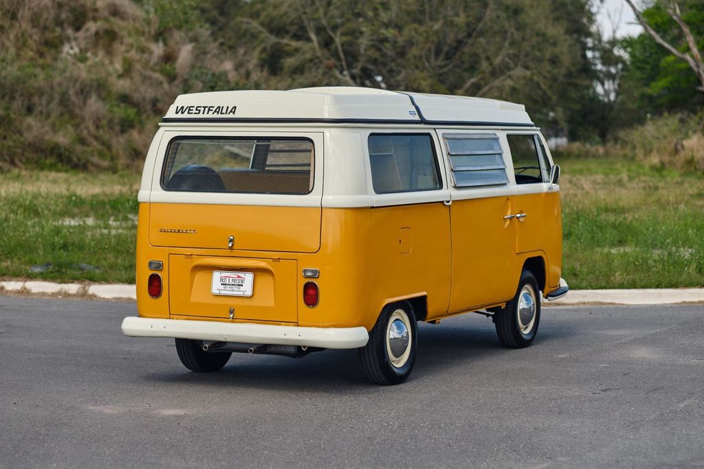 1969 Volkswagen Westfalia Camper Bus  - 21843956 - 5