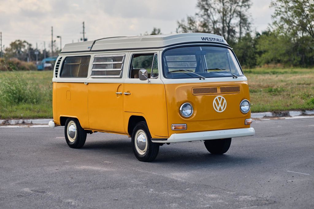 1969 Volkswagen Westfalia Camper Bus  - 21843956 - 7