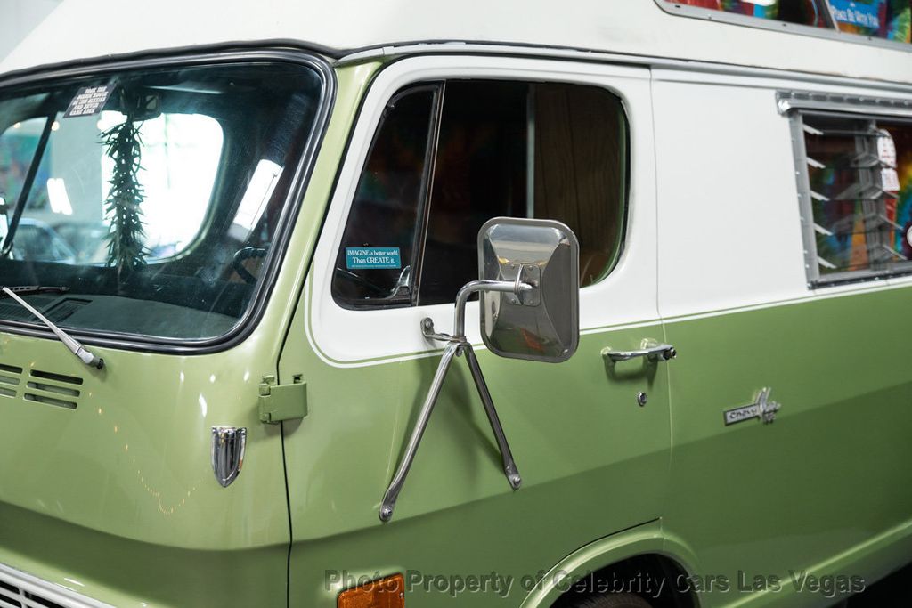 1970 Chevrolet 108 Camper Van  - 21978333 - 11
