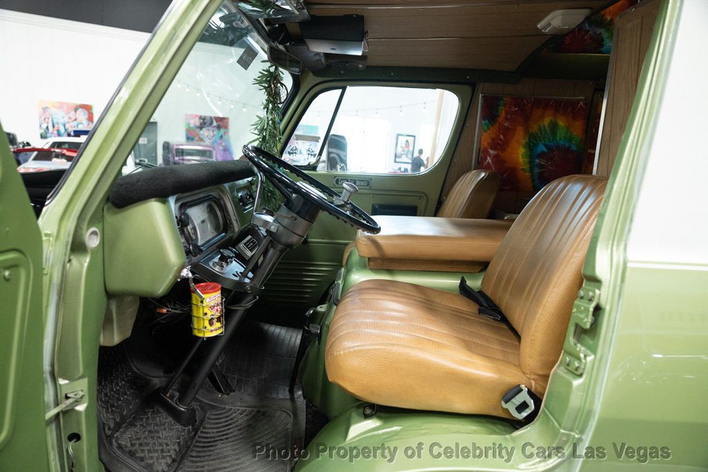 1970 Chevrolet 108 Camper Van  - 21978333 - 30
