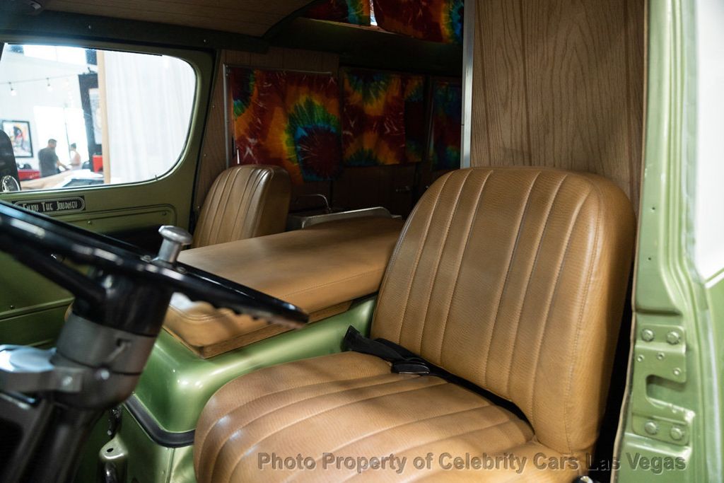 1970 Chevrolet 108 Camper Van  - 21978333 - 31