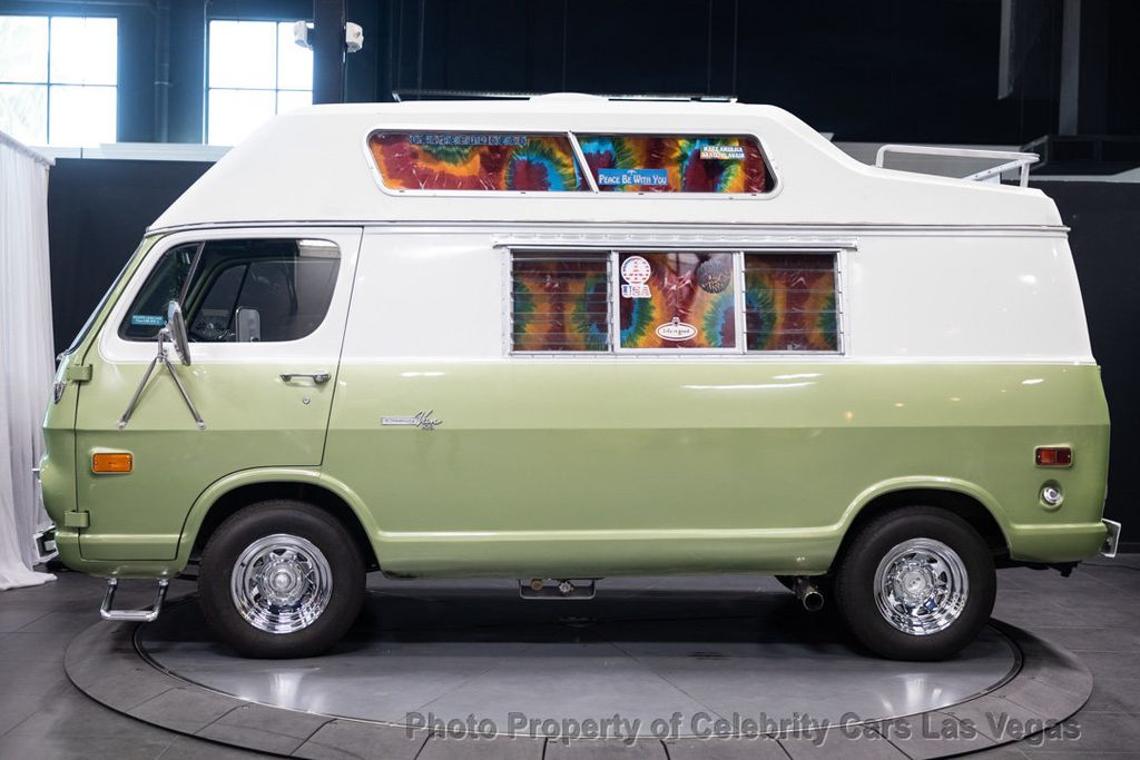 1970 Chevrolet 108 Camper Van  - 21978333 - 3