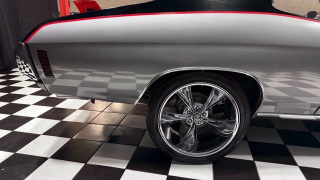 1970 Chevrolet Chevelle CUSTOM MUSCLE CAR - BIG BLOCK 454 - FUEL INJECTED - 22988105 - 27