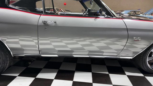 1970 Chevrolet Chevelle CUSTOM MUSCLE CAR - BIG BLOCK 454 - FUEL INJECTED - 22988105 - 28