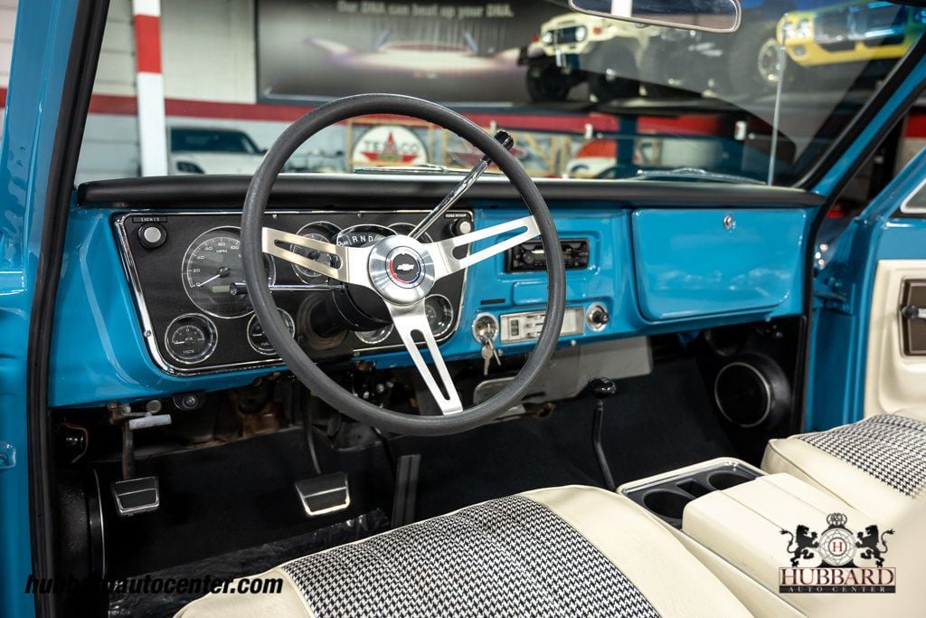 1970 Chevrolet K5 Blazer  - 22951903 - 20