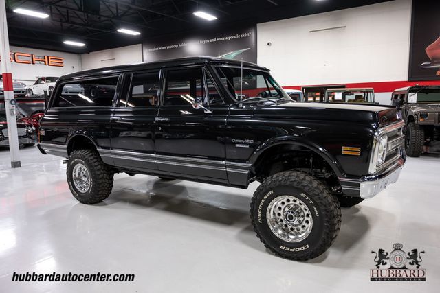 1970 Chevrolet Suburban  - 22977504 - 9