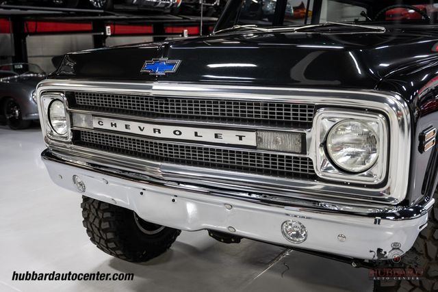 1970 Chevrolet Suburban  - 22977504 - 12