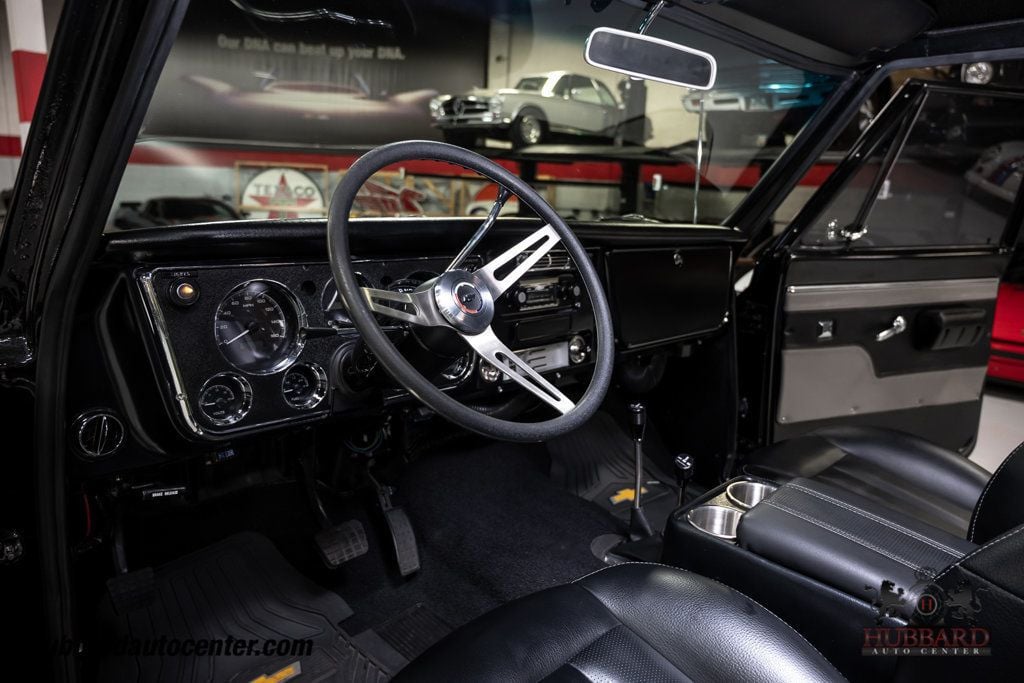 1970 Chevrolet Suburban  - 22977504 - 16