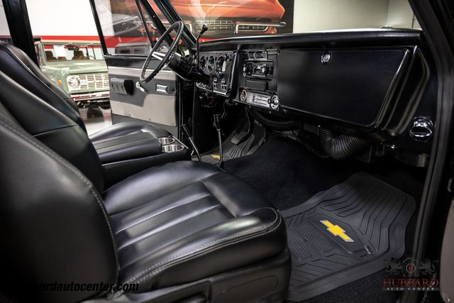 1970 Chevrolet Suburban  - 22977504 - 22