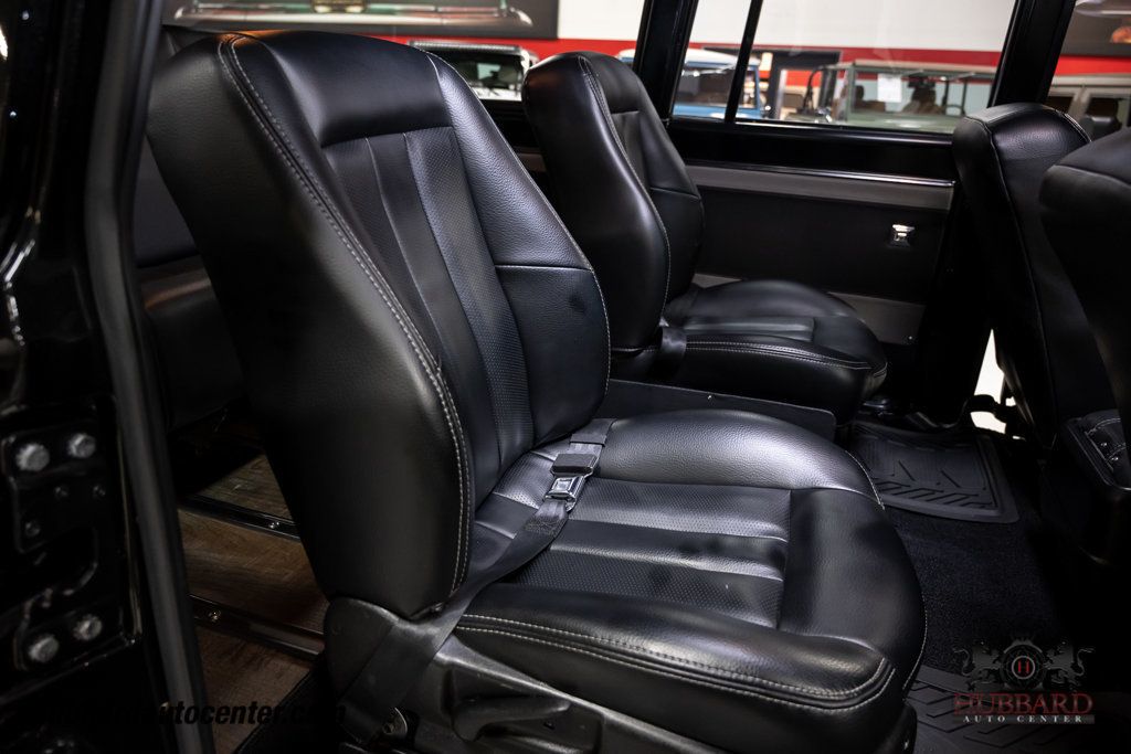 1970 Chevrolet Suburban  - 22977504 - 27