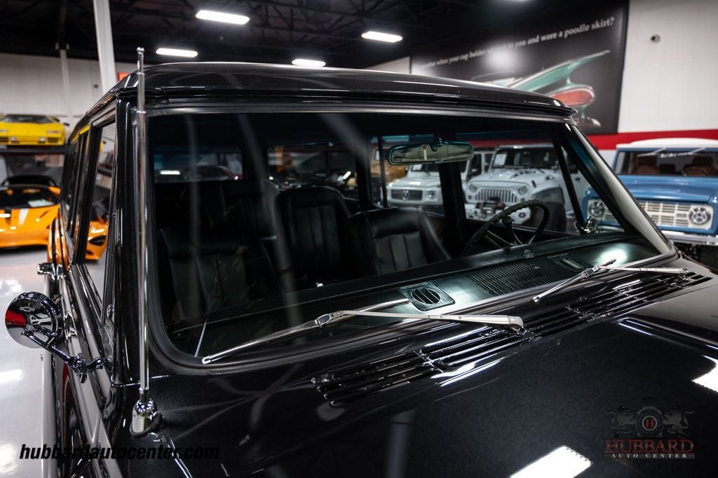 1970 Chevrolet Suburban  - 22977504 - 39