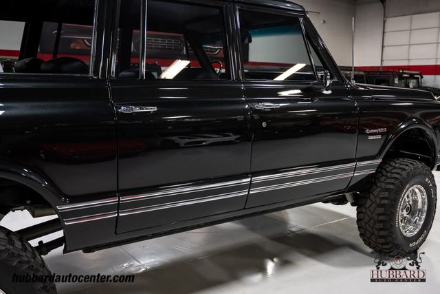 1970 Chevrolet Suburban  - 22977504 - 40