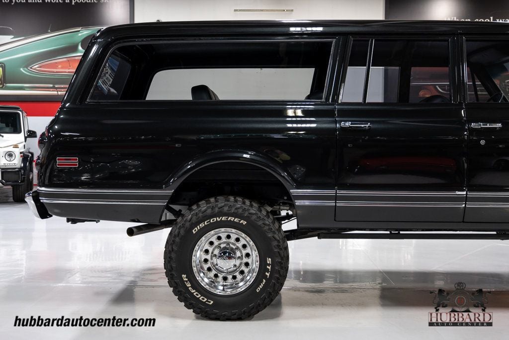 1970 Chevrolet Suburban  - 22977504 - 42