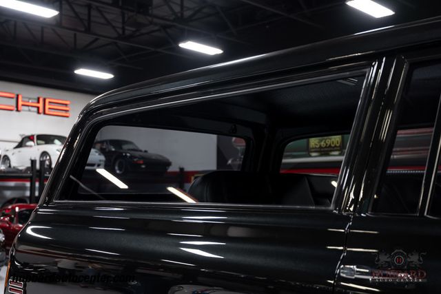 1970 Chevrolet Suburban  - 22977504 - 43