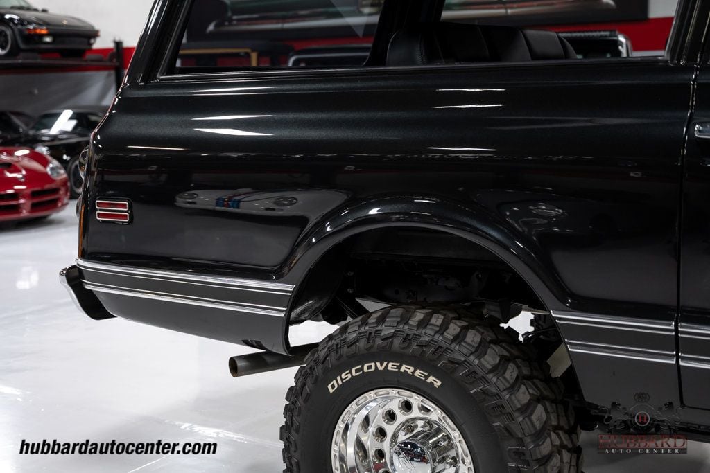 1970 Chevrolet Suburban  - 22977504 - 44