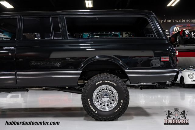 1970 Chevrolet Suburban  - 22977504 - 52