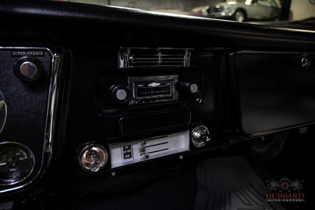 1970 Chevrolet Suburban  - 22977504 - 65