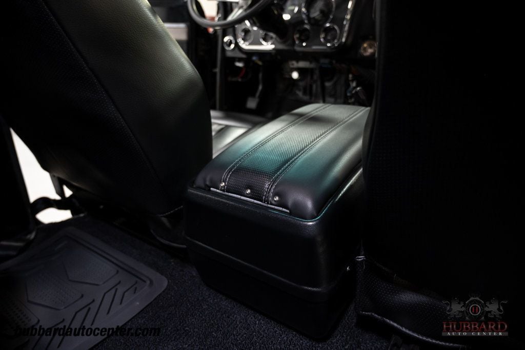 1970 Chevrolet Suburban  - 22977504 - 73