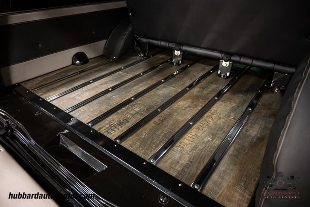 1970 Chevrolet Suburban  - 22977504 - 83