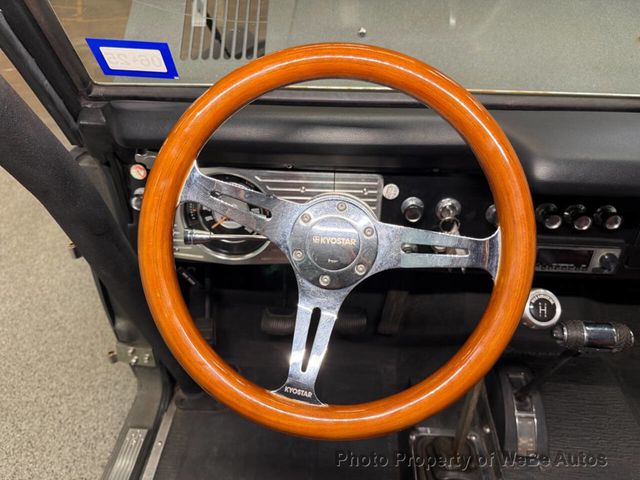1970 Ford Bronco  - 22939195 - 32