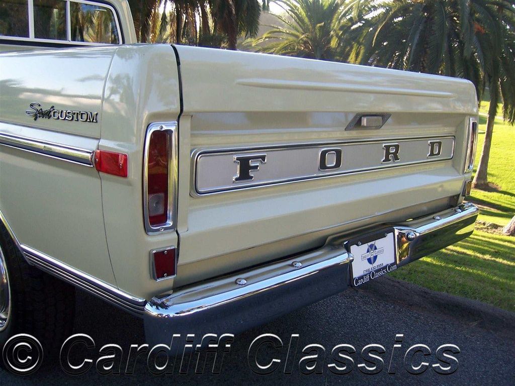 1970 Ford F-250 Camper Special - 13065736 - 27