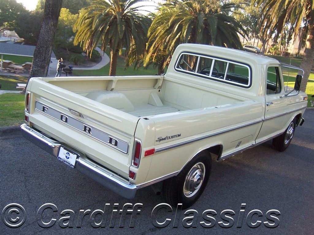 1970 Ford F-250 Camper Special - 13065736 - 32