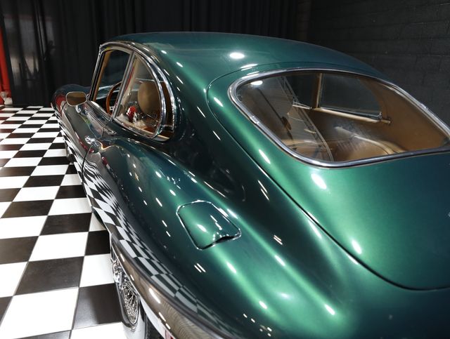 1970 Jaguar XK-E SERIES 2 - 4 SPEED - BRITISH RACING GREEN - 23056668 - 31