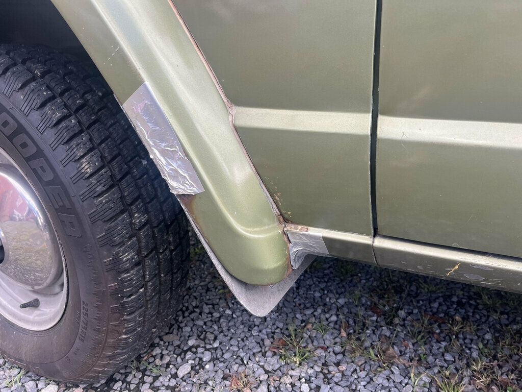 1970 Jeep j2000 Pappys Barn Find AMC Jeep 4x4 with Camper Top - 23086506 - 26