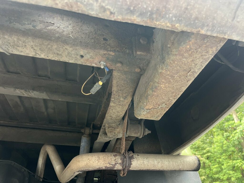 1970 Jeep j2000 Pappys Barn Find AMC Jeep 4x4 with Camper Top - 23086506 - 36