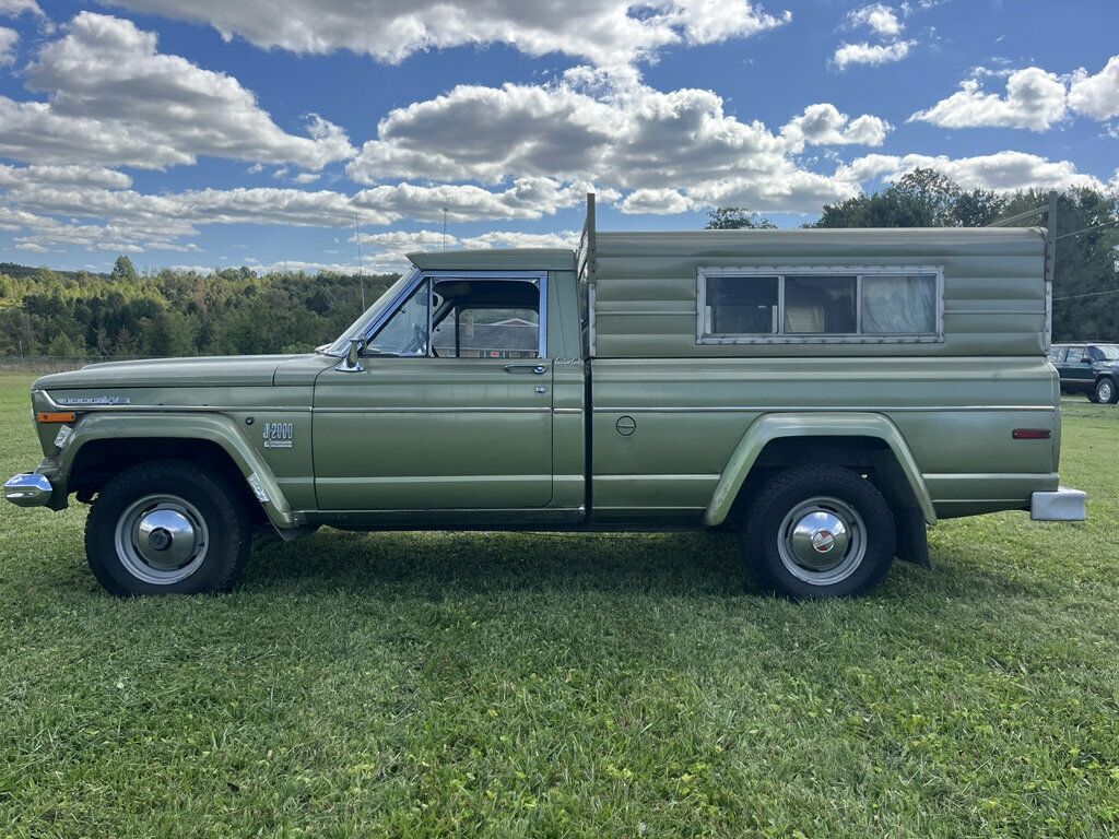 1970 Jeep j2000 Pappys Barn Find AMC Jeep 4x4 with Camper Top - 23086506 - 6