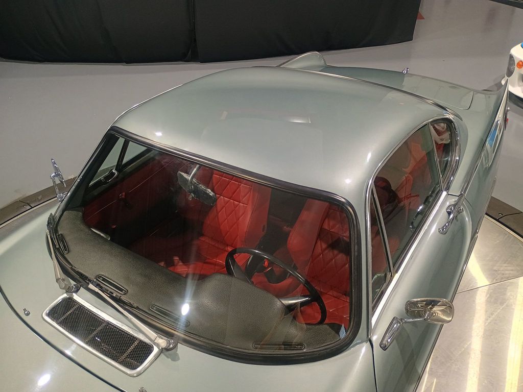 1970 Volvo 1800E 4-Speed 1800E 4-Speed Manual w/Overdrive - 22969039 - 10