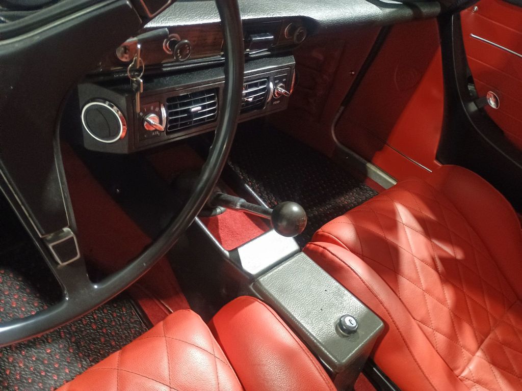 1970 Volvo 1800E 4-Speed 1800E 4-Speed Manual w/Overdrive - 22969039 - 35