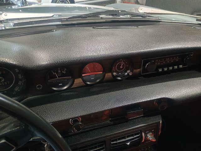 1970 Volvo 1800E 4-Speed 1800E 4-Speed Manual w/Overdrive - 22969039 - 39