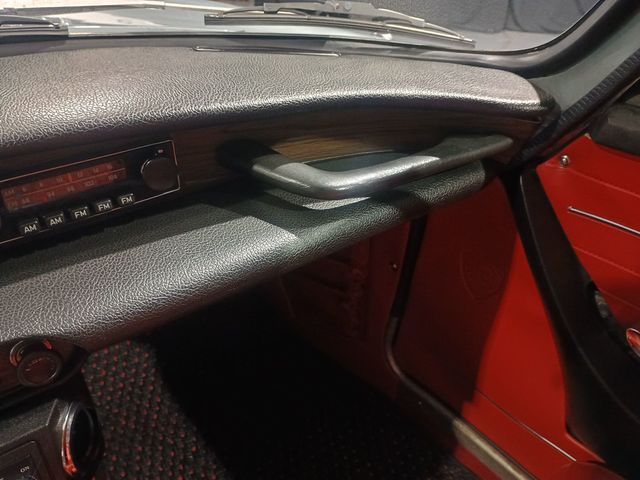 1970 Volvo 1800E 4-Speed 1800E 4-Speed Manual w/Overdrive - 22969039 - 40