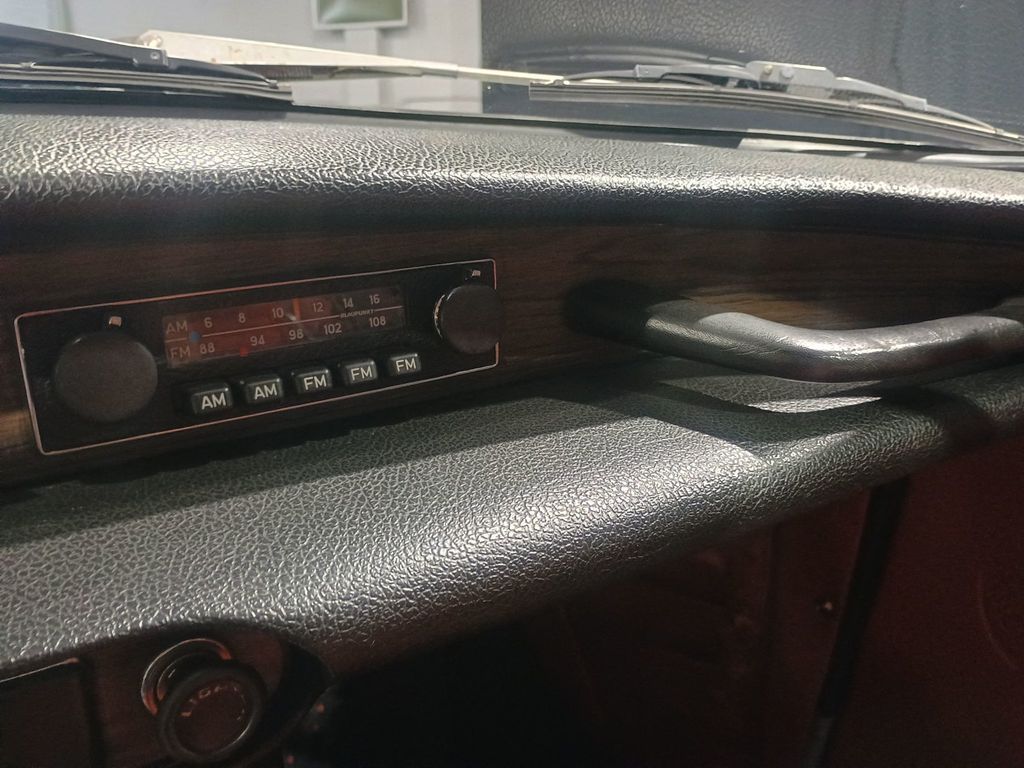 1970 Volvo 1800E 4-Speed 1800E 4-Speed Manual w/Overdrive - 22969039 - 42