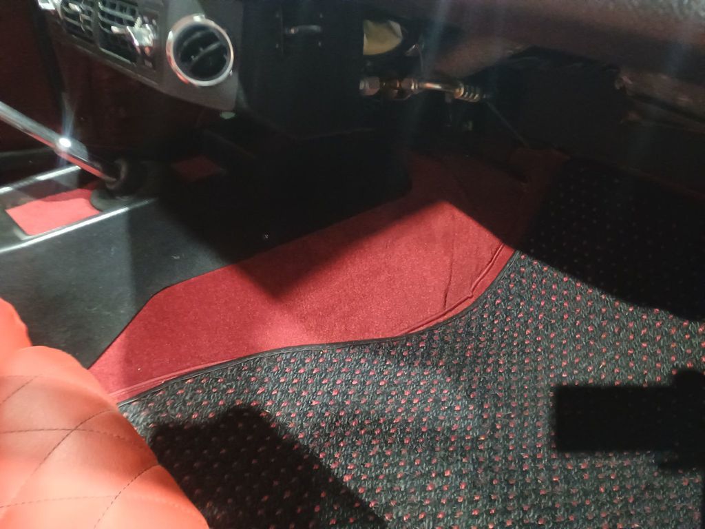 1970 Volvo 1800E 4-Speed 1800E 4-Speed Manual w/Overdrive - 22969039 - 63