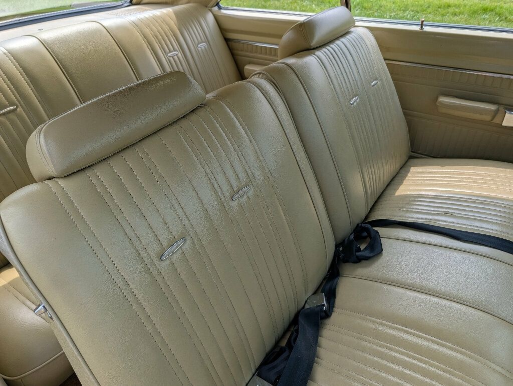 1971 Dodge Dart Classic 2 Door Dart Swinger w Leaning Tower of Power - 23068846 - 28