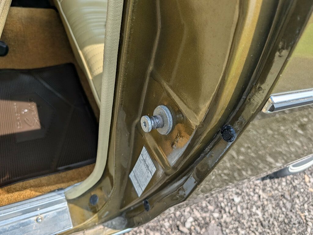 1971 Dodge Dart Classic 2 Door Dart Swinger w Leaning Tower of Power - 23068846 - 35
