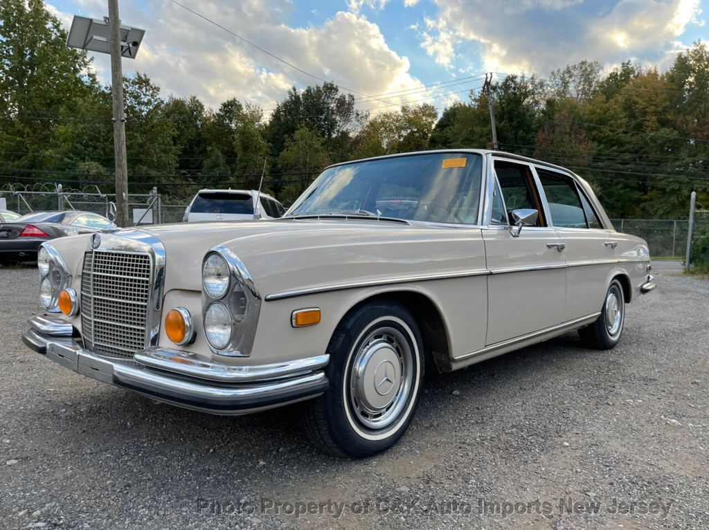 1971 Mercedes-Benz 300 SEL 3.5L  - 21042645 | Video 1
