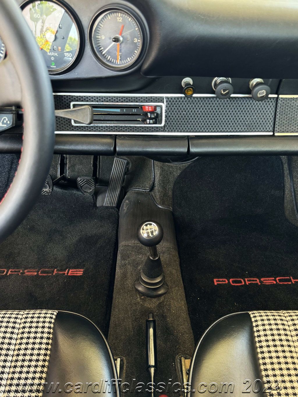 1971 Porsche 911T Coupe  - 22598598 - 25