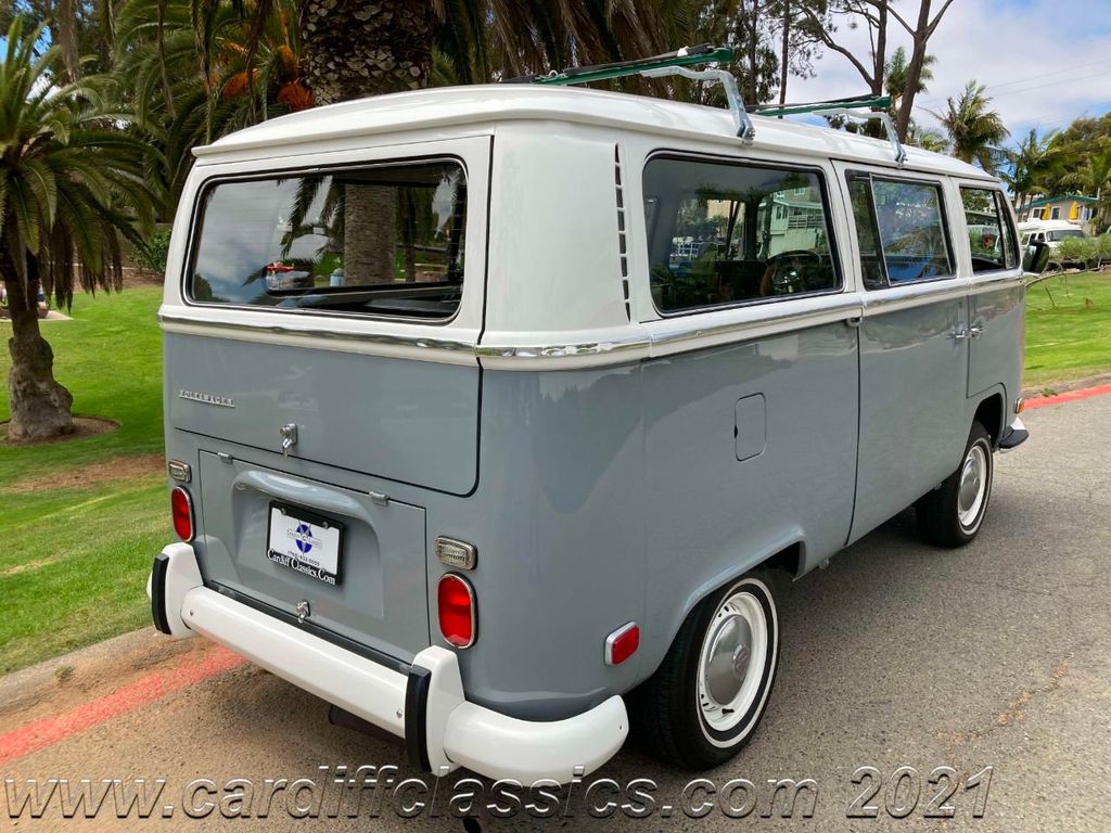 1971 Volkswagen Bus  - 20866246 - 11