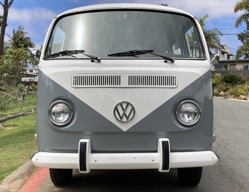 1971 Volkswagen Bus  - 22457681 - 22