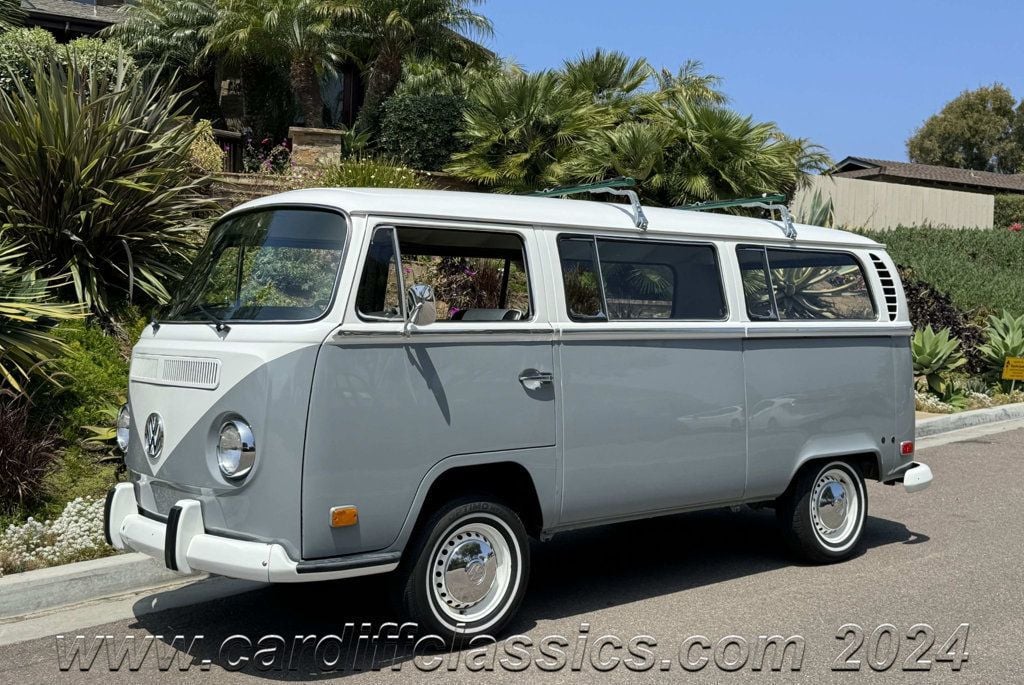 1971 Volkswagen Bus  - 22457681 - 30