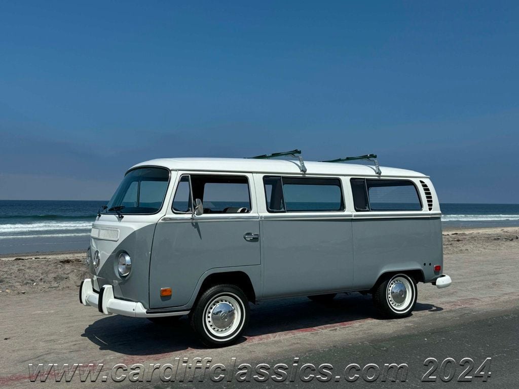 1971 Volkswagen Bus  - 22457681 - 36