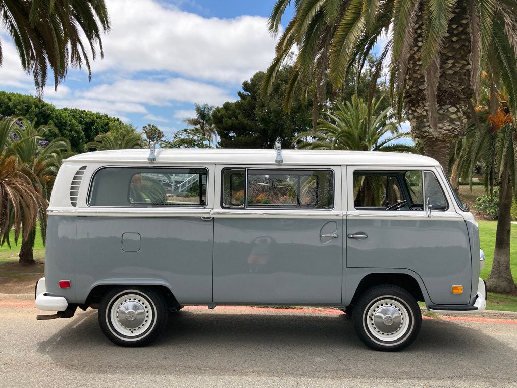 1971 Volkswagen Bus  - 22457681 - 4