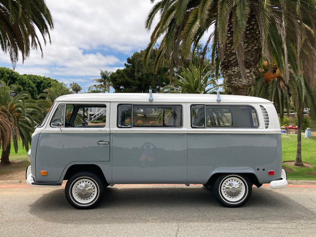 1971 Volkswagen Bus  - 22457681 - 5